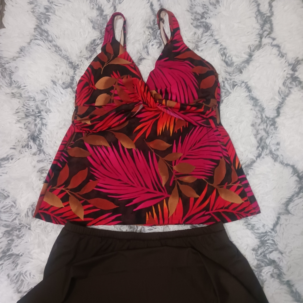 SLIMSHAPER 2PC, Top & Skirt.Size (18) Color Red and Brown Pre-owned